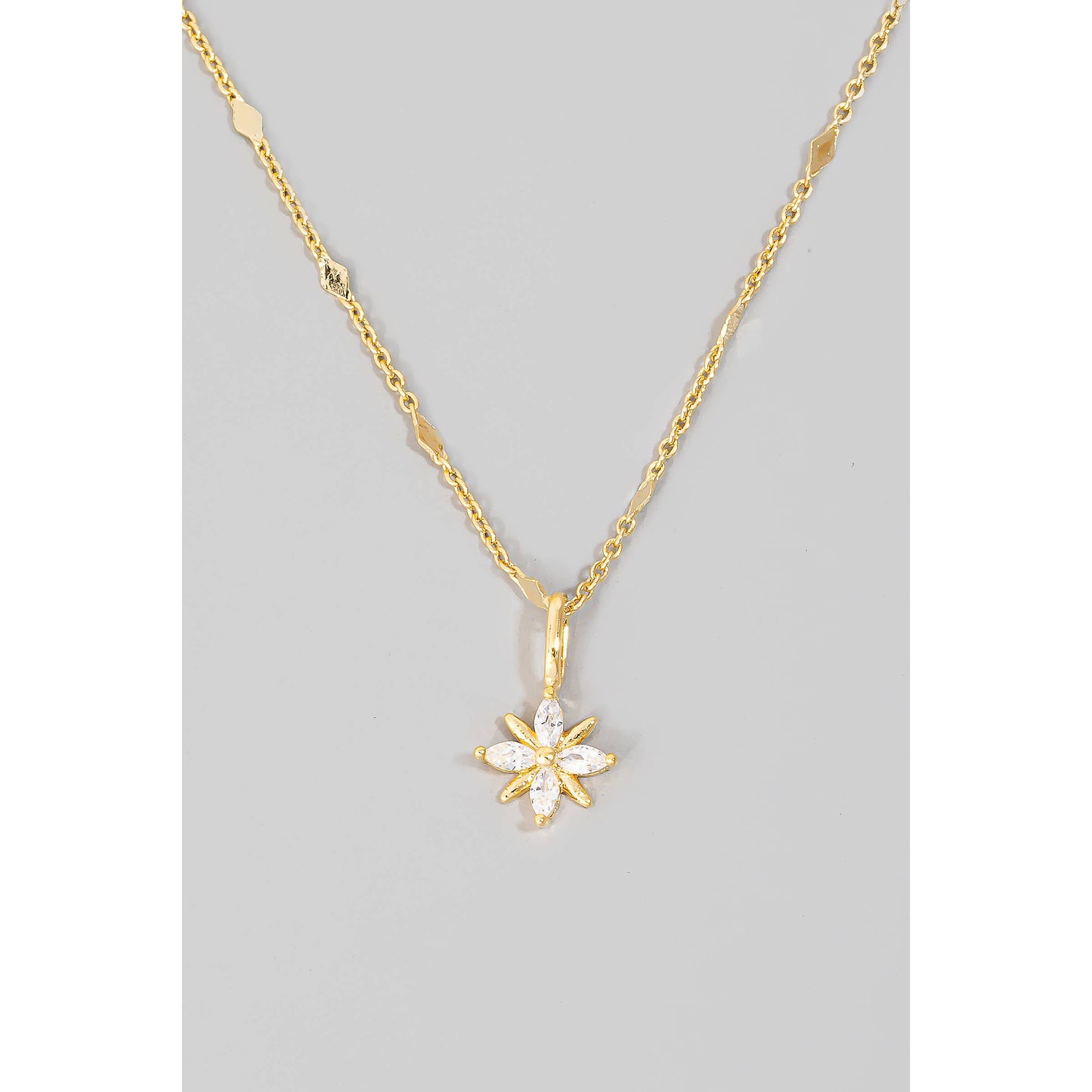 Rhinestone Star Pendant Necklace