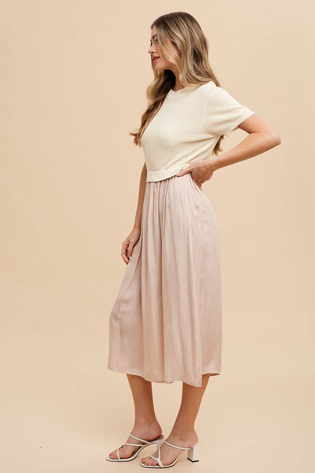 MIX MEDIA SHORT SLEEVE SWEATER MIDI DRESS