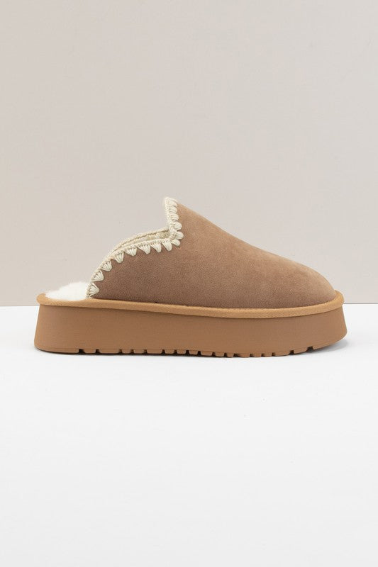 Penelope Sherpa Lined Clogs