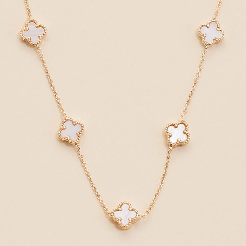 Floral Shell Charms Short Necklace