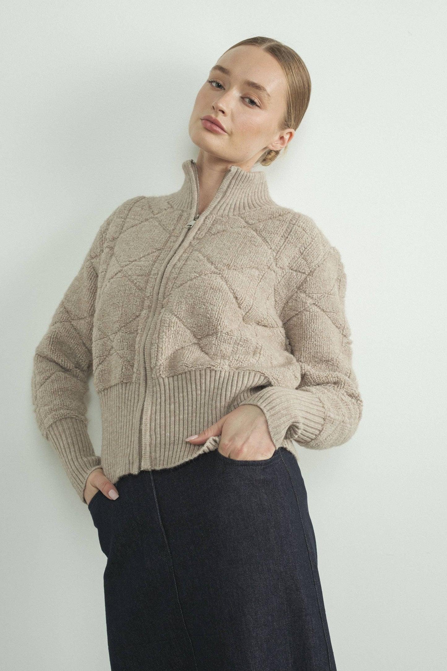 SHELLIE FUZZY PATTERN ZIP UP JACKET