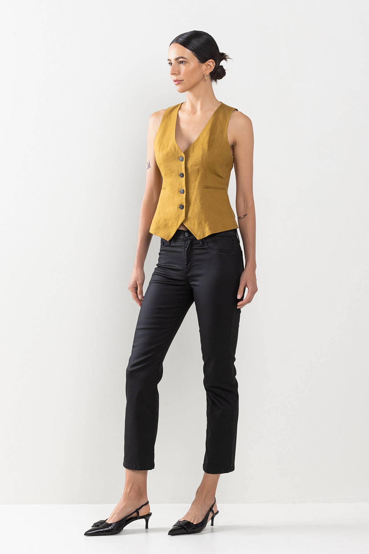 MID RISE SLIM STRAIGHT COATED JEANS IN BLACK - Lake City Boutique