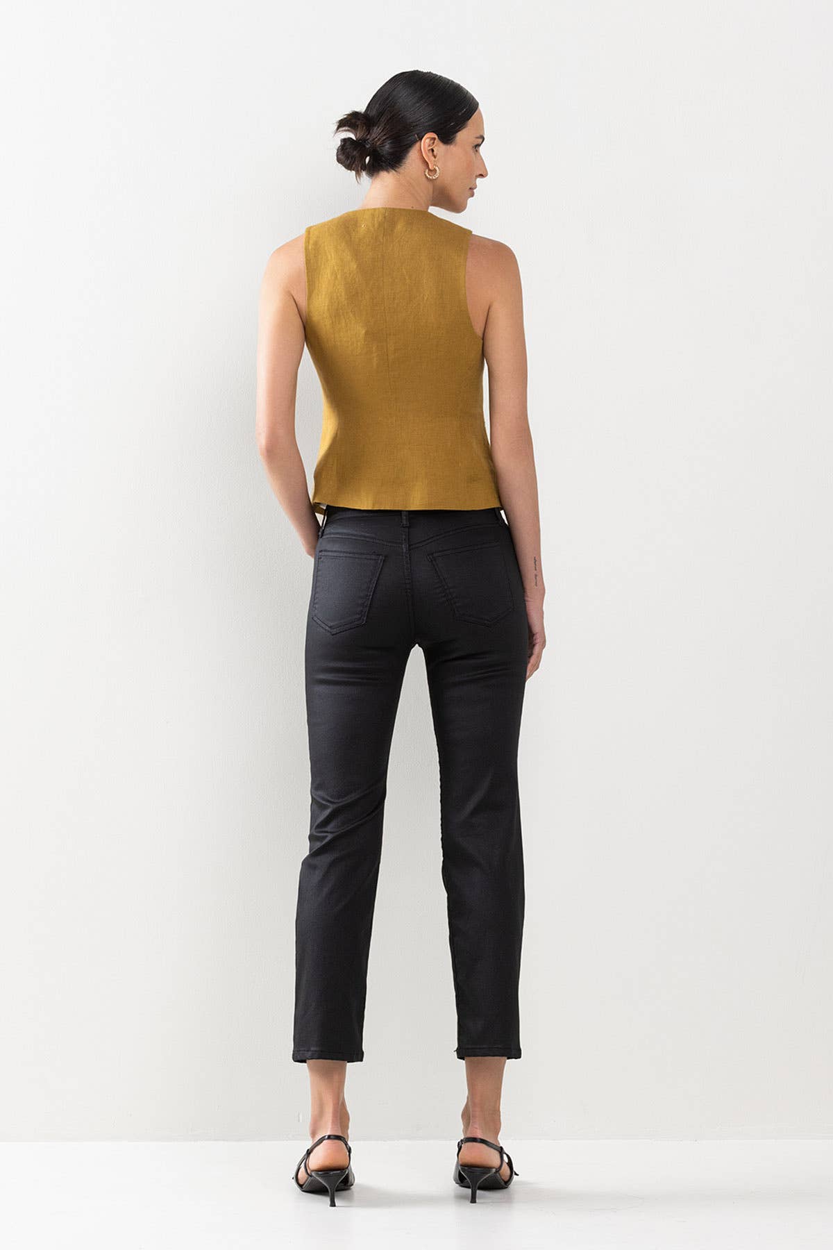 MID RISE SLIM STRAIGHT COATED JEANS IN BLACK - Lake City Boutique