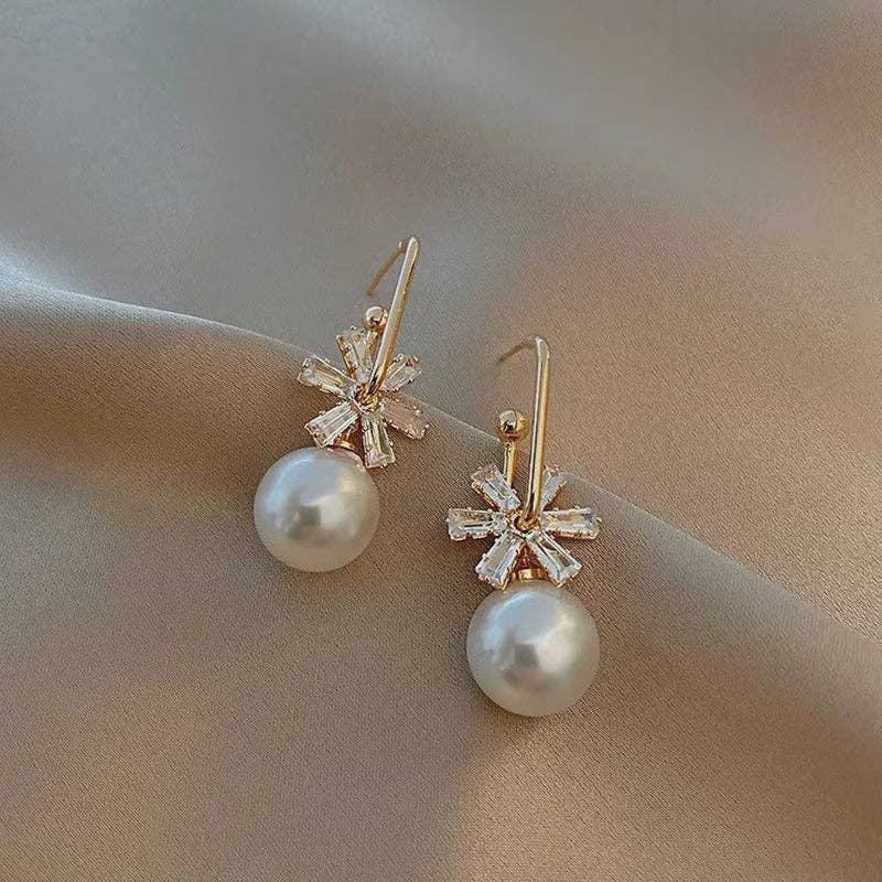 Playful Pearl Earring - Lake City Boutique